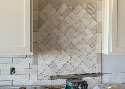 modified-clementie-v3-barndominium-Texas-4-bedrooms-kitchen-wall-tiles