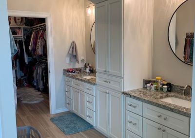 Modified Clementine barndominium 3250 sqft in Texas Bathroom Vanity