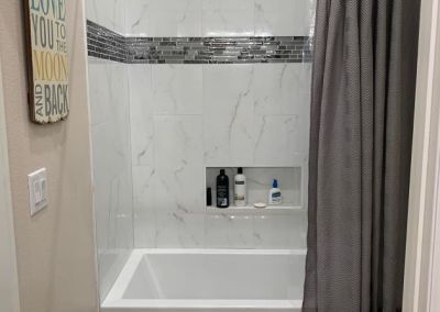 Modified Clementine barndominium 3250 sqft in Texas bathroom