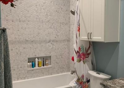 Modified Clementine barndominium 3250 sqft in Texas Bathroom Tub